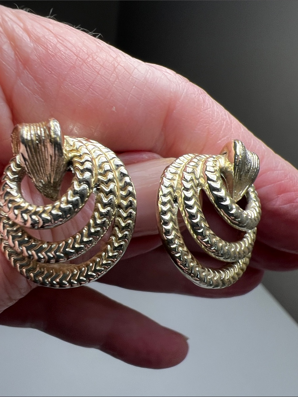 Lisner - Signed Luxurious Textured Triple Hoop Gold Clip-On Earrings - Heirloom